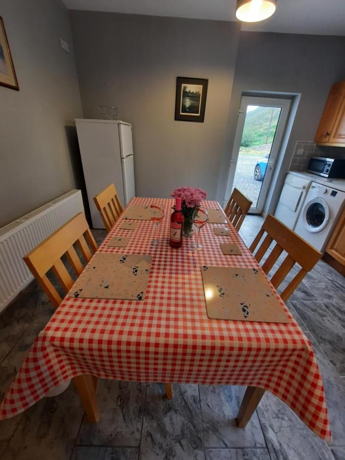 Conneelys Cottage, Connemara, Clifden, H71Y096 외부 사진